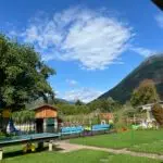 Familienurlaub in einer der 5 barrierefreien Ferienwohnungen direkt am Ossiacher Seebach